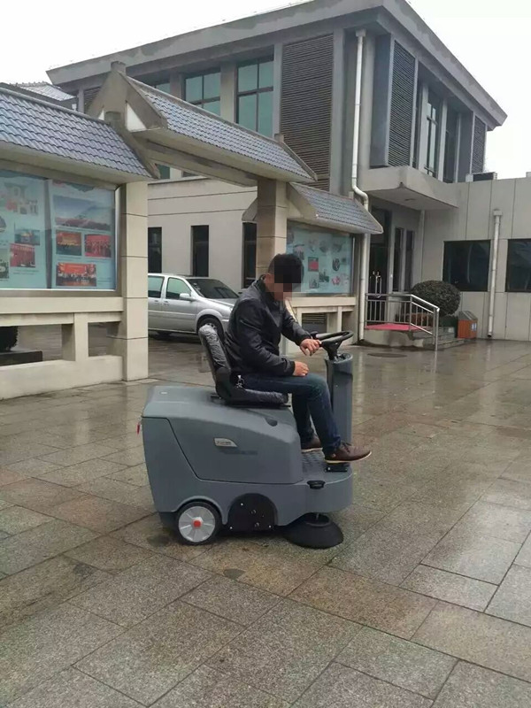 手推式掃地機如何來選擇?
