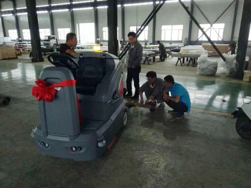 洗地機跟刷地機（單刷機）有什么區別？