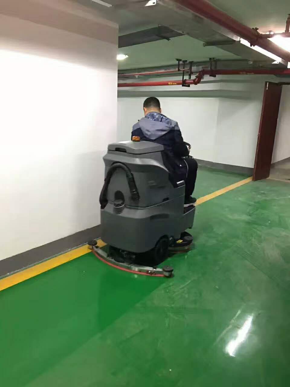 清潔機械代替人工，洗地機與社會發展同步